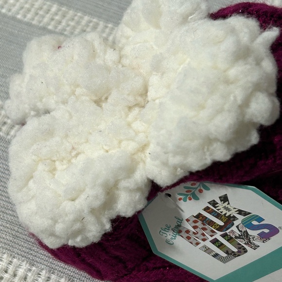 Muk Luks Women's Ankle Cabin Socks NWT Sz S/M (6-8) - Picture 2 of 11